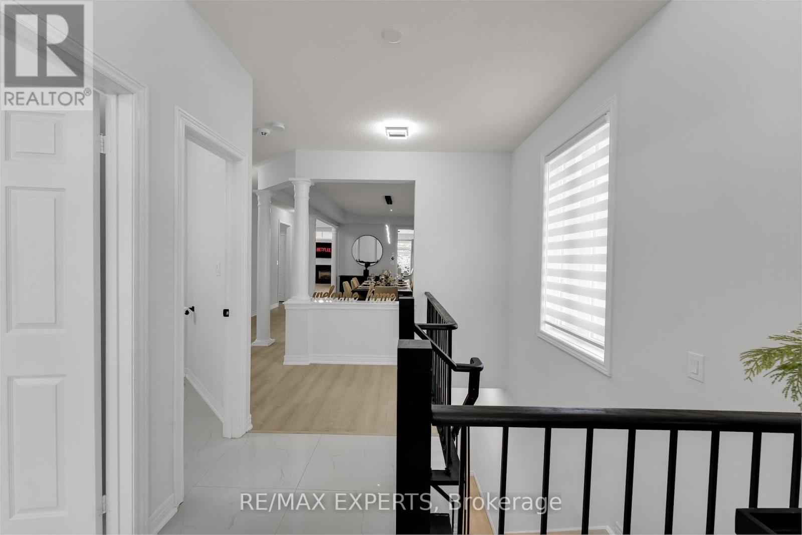 12 Vista Drive, Bradford West Gwillimbury (Bradford), Ontario  L3Z 0B6 - Photo 6 - N12630632