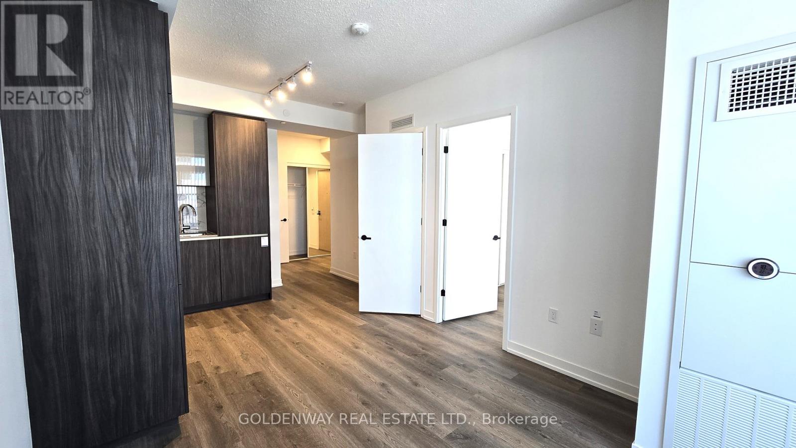 4515 - 8 Interchange Way, Vaughan (Vaughan Corporate Centre), Ontario  L4K 5Z7 - Photo 15 - N12630658