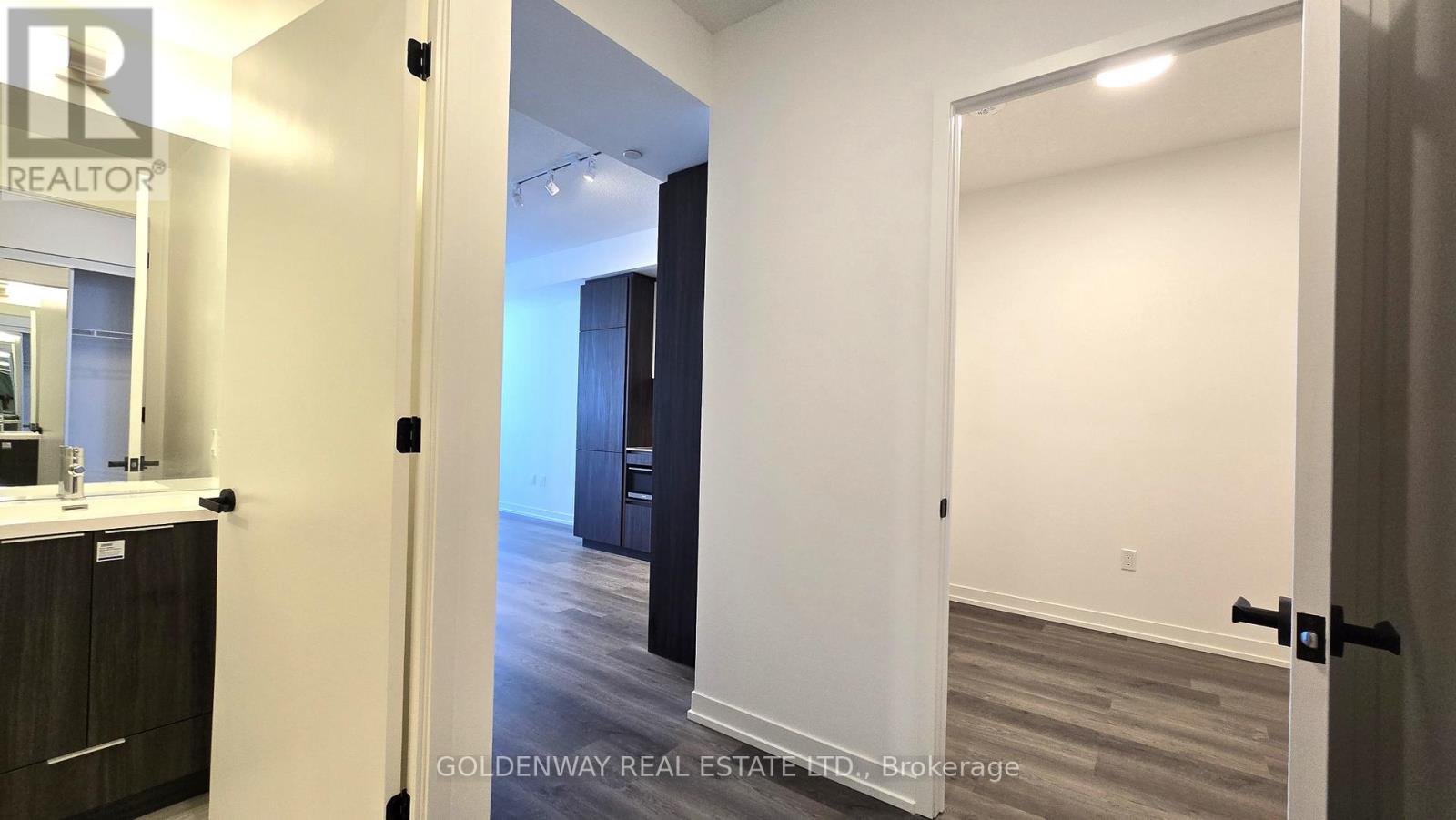 4515 - 8 Interchange Way, Vaughan (Vaughan Corporate Centre), Ontario  L4K 5Z7 - Photo 7 - N12630658