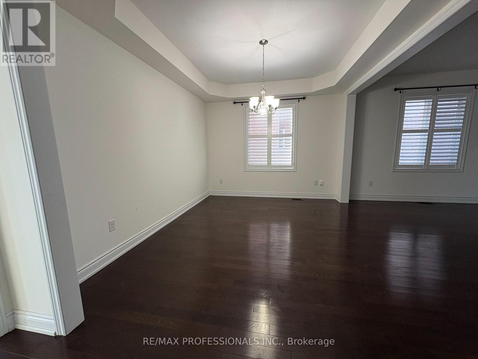 73 Barletta Drive, Vaughan, Ontario  L6A 4H5 - Photo 10 - N12630672