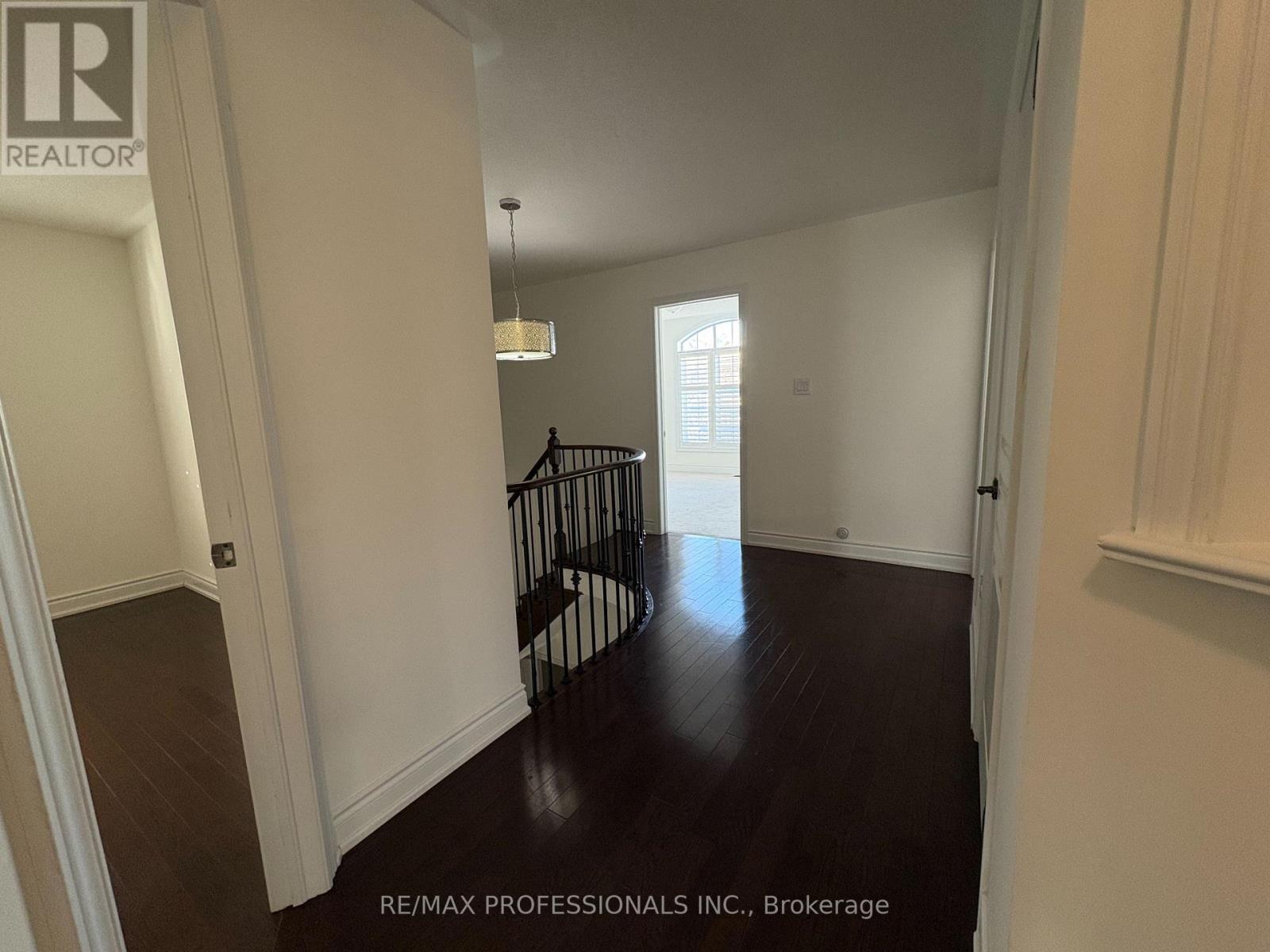 73 Barletta Drive, Vaughan, Ontario  L6A 4H5 - Photo 19 - N12630672