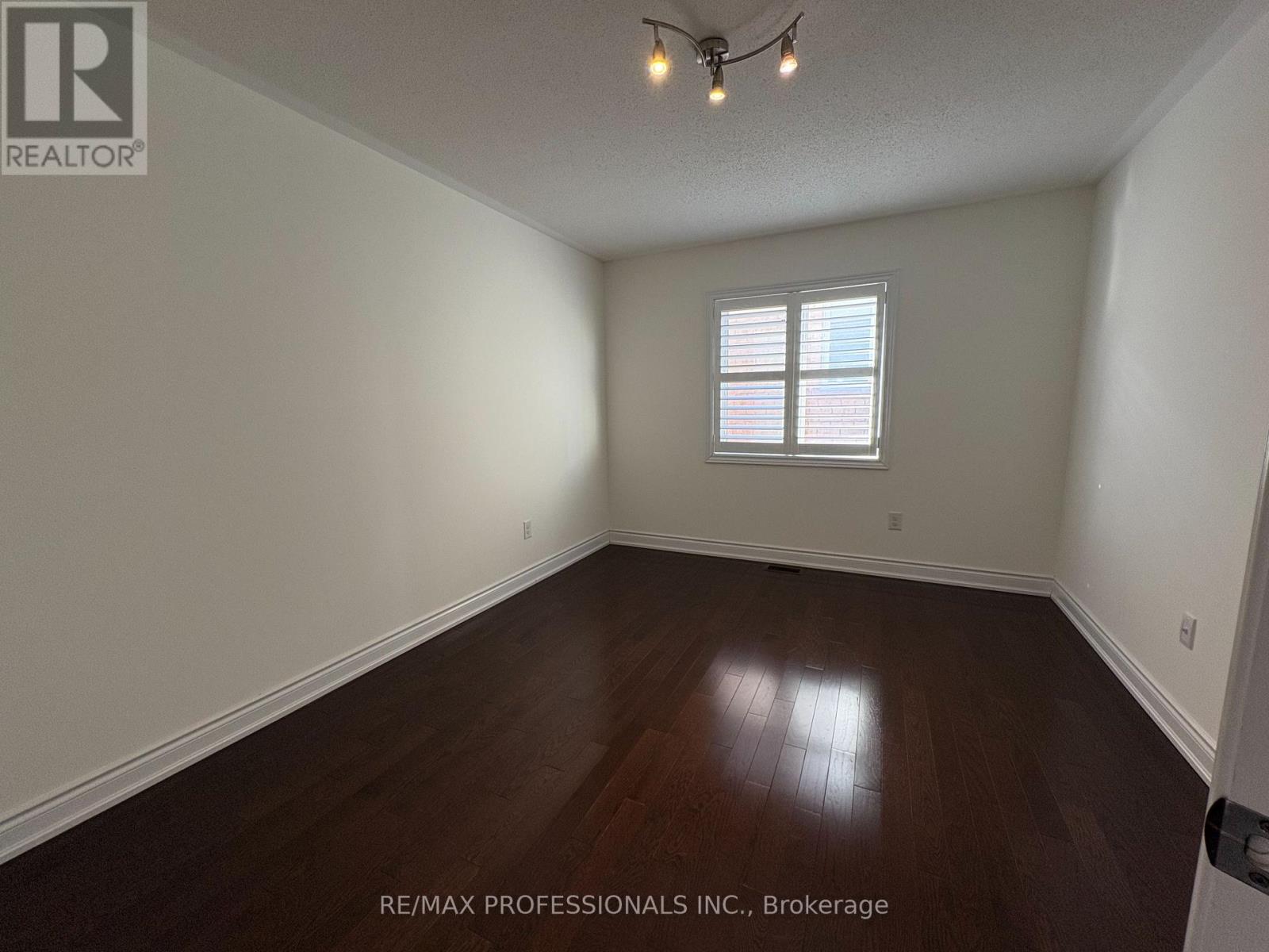 73 Barletta Drive, Vaughan, Ontario  L6A 4H5 - Photo 27 - N12630672