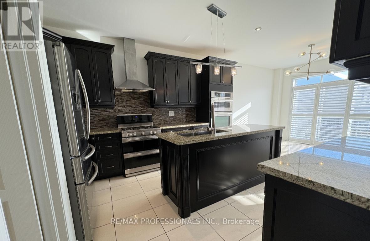 73 Barletta Drive, Vaughan, Ontario  L6A 4H5 - Photo 3 - N12630672