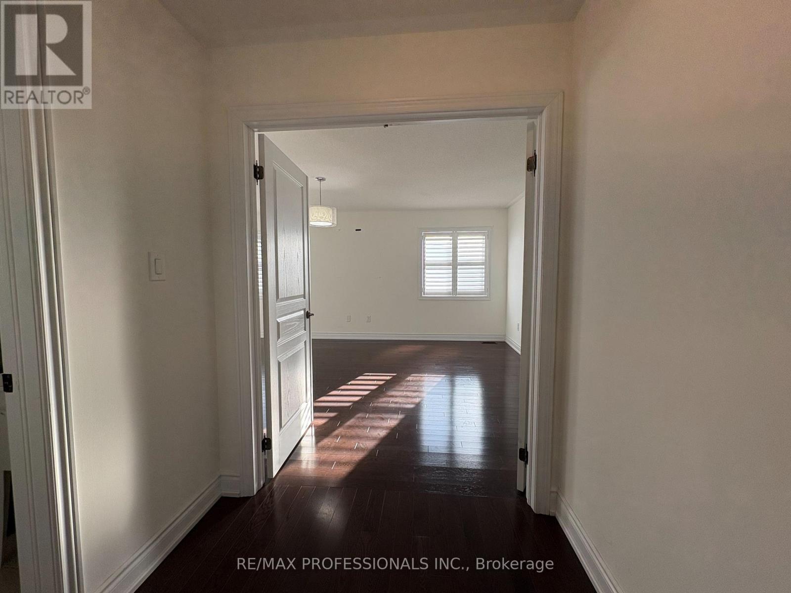 73 Barletta Drive, Vaughan, Ontario  L6A 4H5 - Photo 32 - N12630672