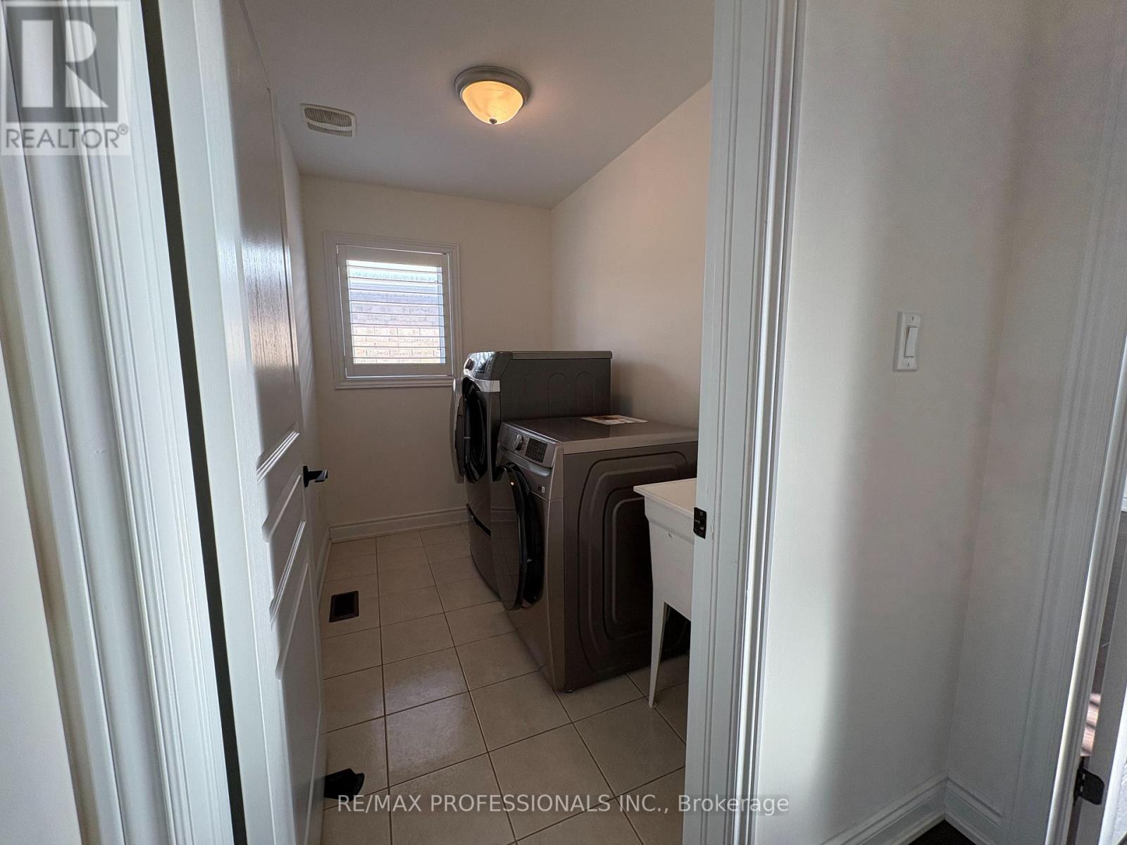 73 Barletta Drive, Vaughan, Ontario  L6A 4H5 - Photo 42 - N12630672