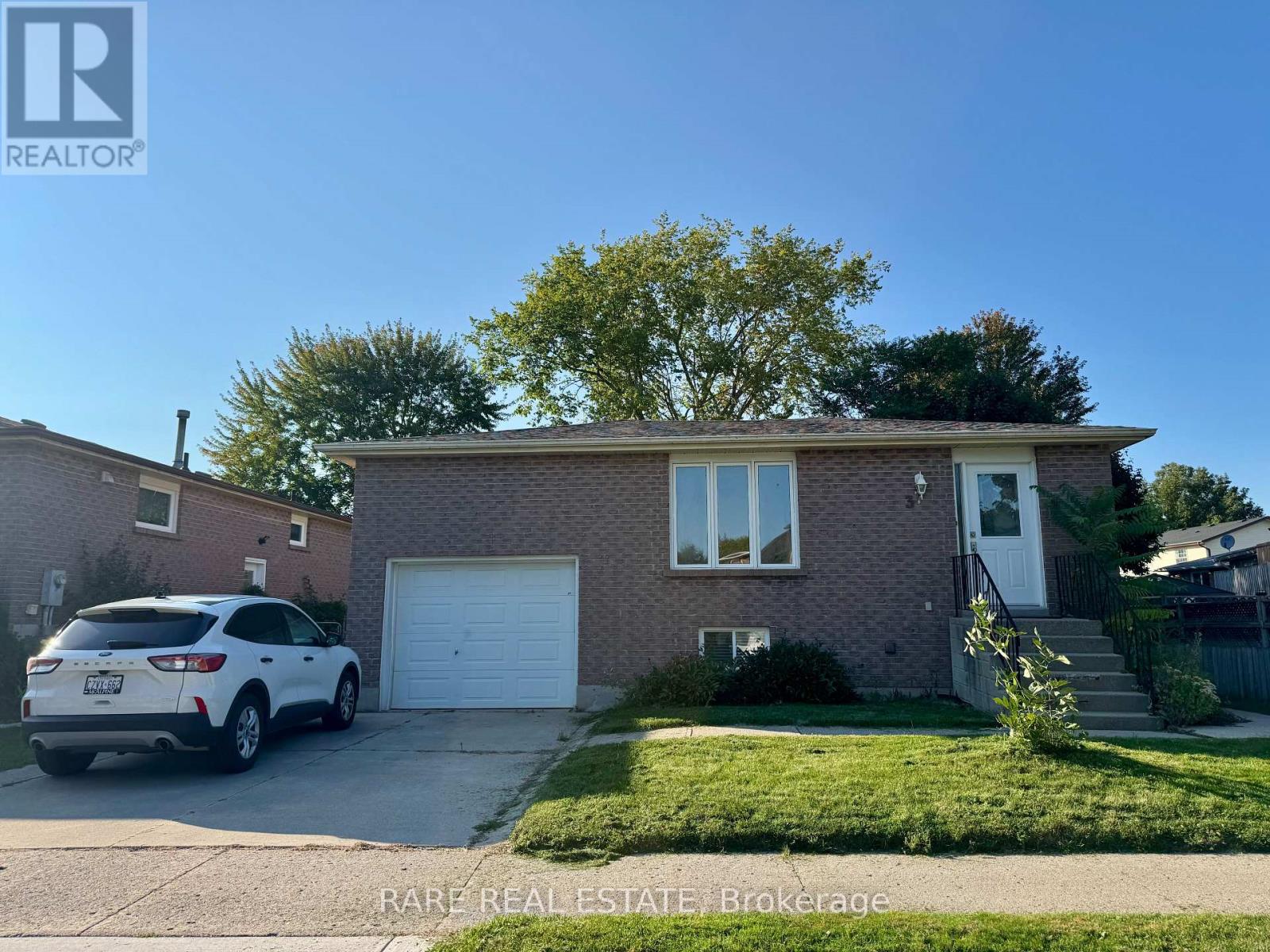 37 ONDREY STREET, Bradford West Gwillimbury, Ontario