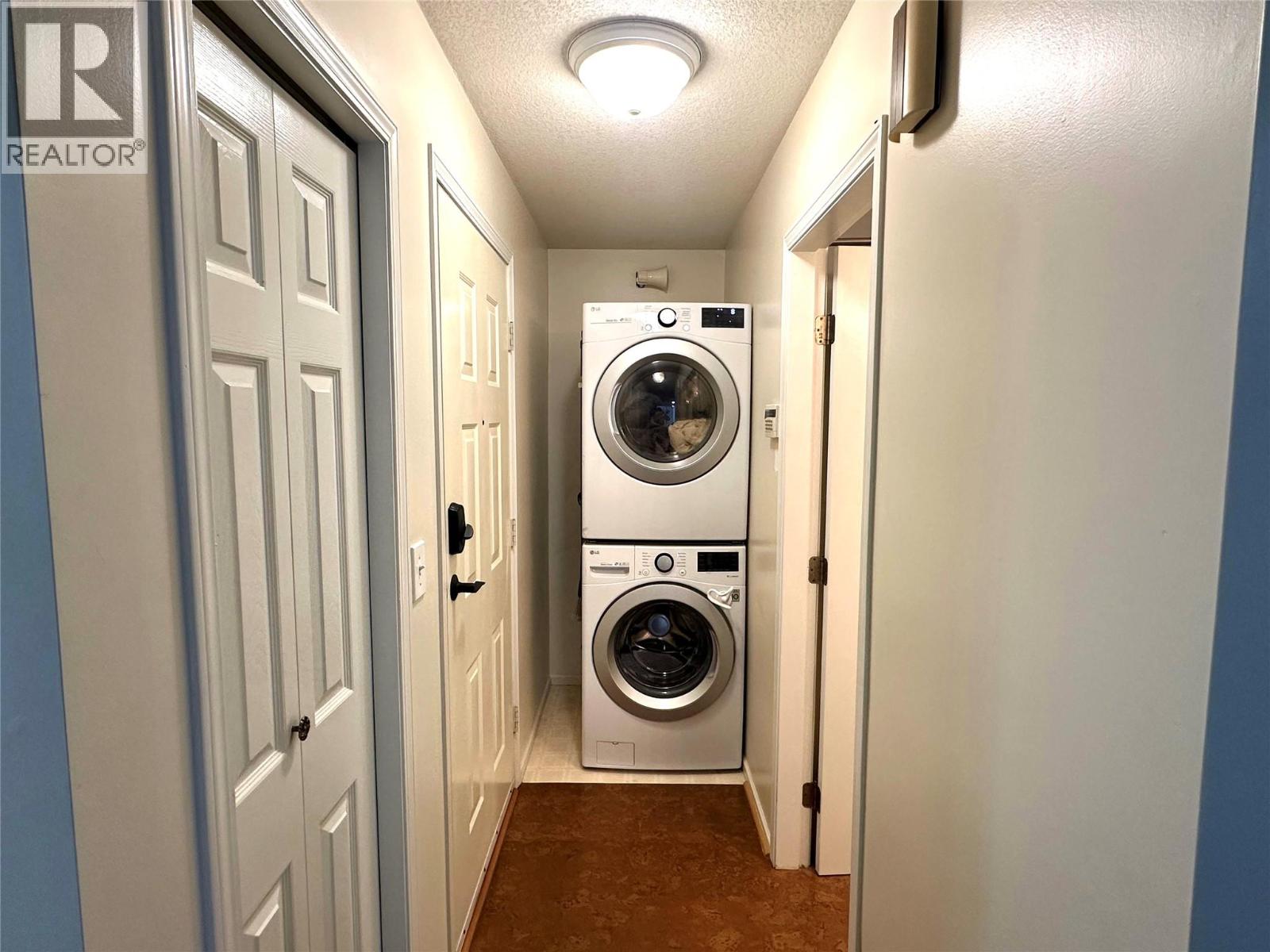 573 10th Avenue Unit# 2, Castlegar, British Columbia V1N 1K6 - Photo 17 - 10370933