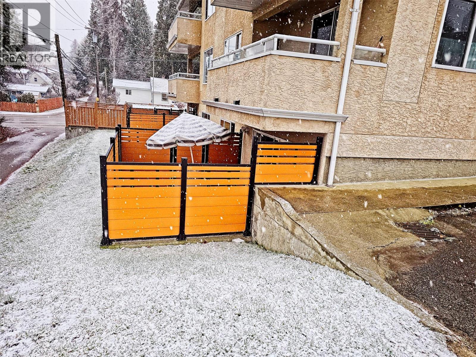 573 10th Avenue Unit# 2, Castlegar, British Columbia V1N 1K6 - Photo 5 - 10370933