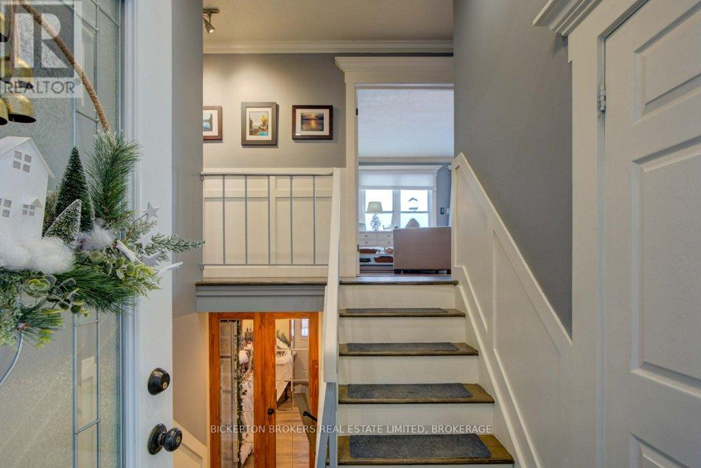 4 Lakeview Drive, Westport, Ontario  K0G 1X0 - Photo 11 - X12630770