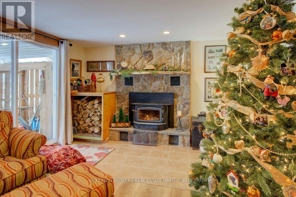 4 Lakeview Drive, Westport, Ontario  K0G 1X0 - Photo 37 - X12630770