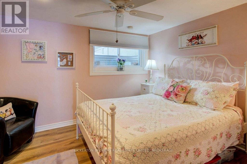 4 Lakeview Drive, Westport, Ontario  K0G 1X0 - Photo 38 - X12630770