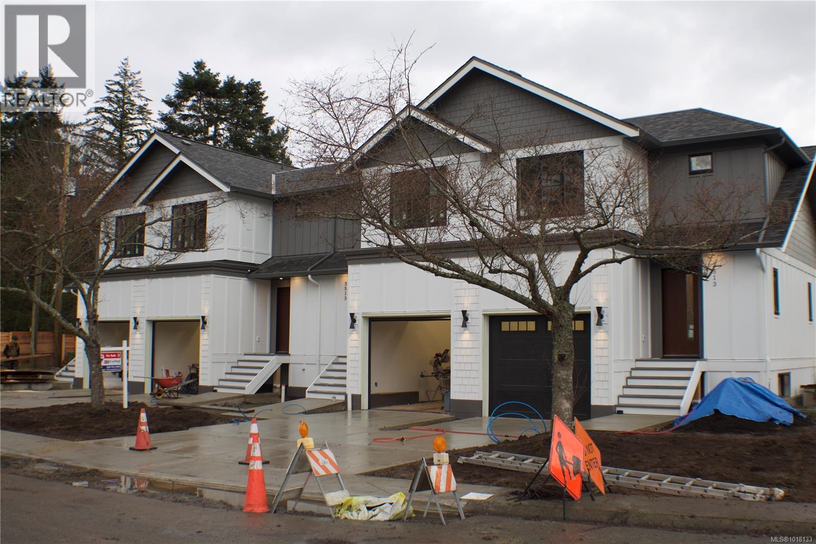 1 3513 Henderson Rd, Oak Bay, British Columbia  V8R 3K5 - Photo 6 - 1018133