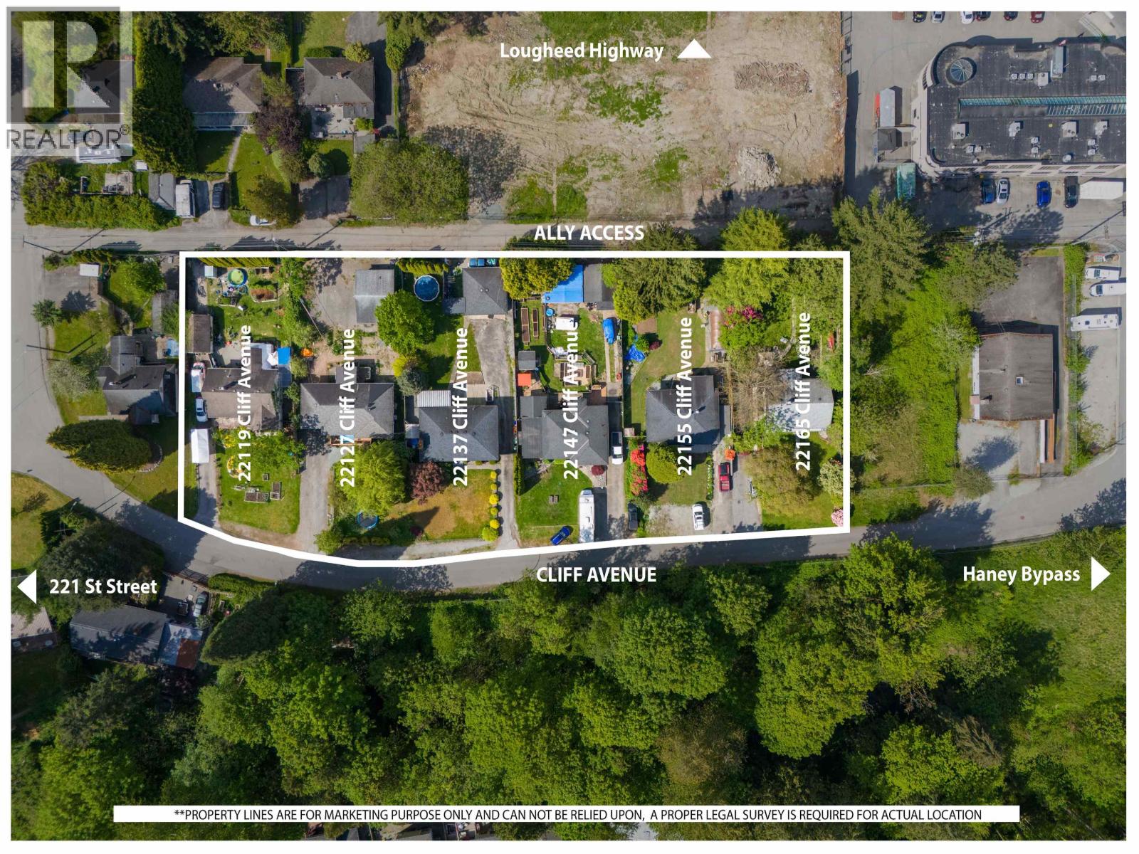 22147 Cliff Avenue, Maple Ridge, British Columbia  V2X 2L4 - Photo 2 - R3000630