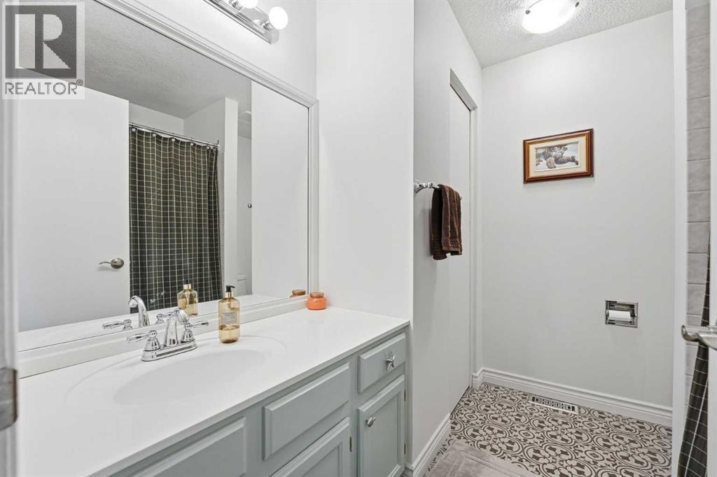 60 Sunmount Close Se, Calgary, Alberta  T2X 1V6 - Photo 23 - A2270563
