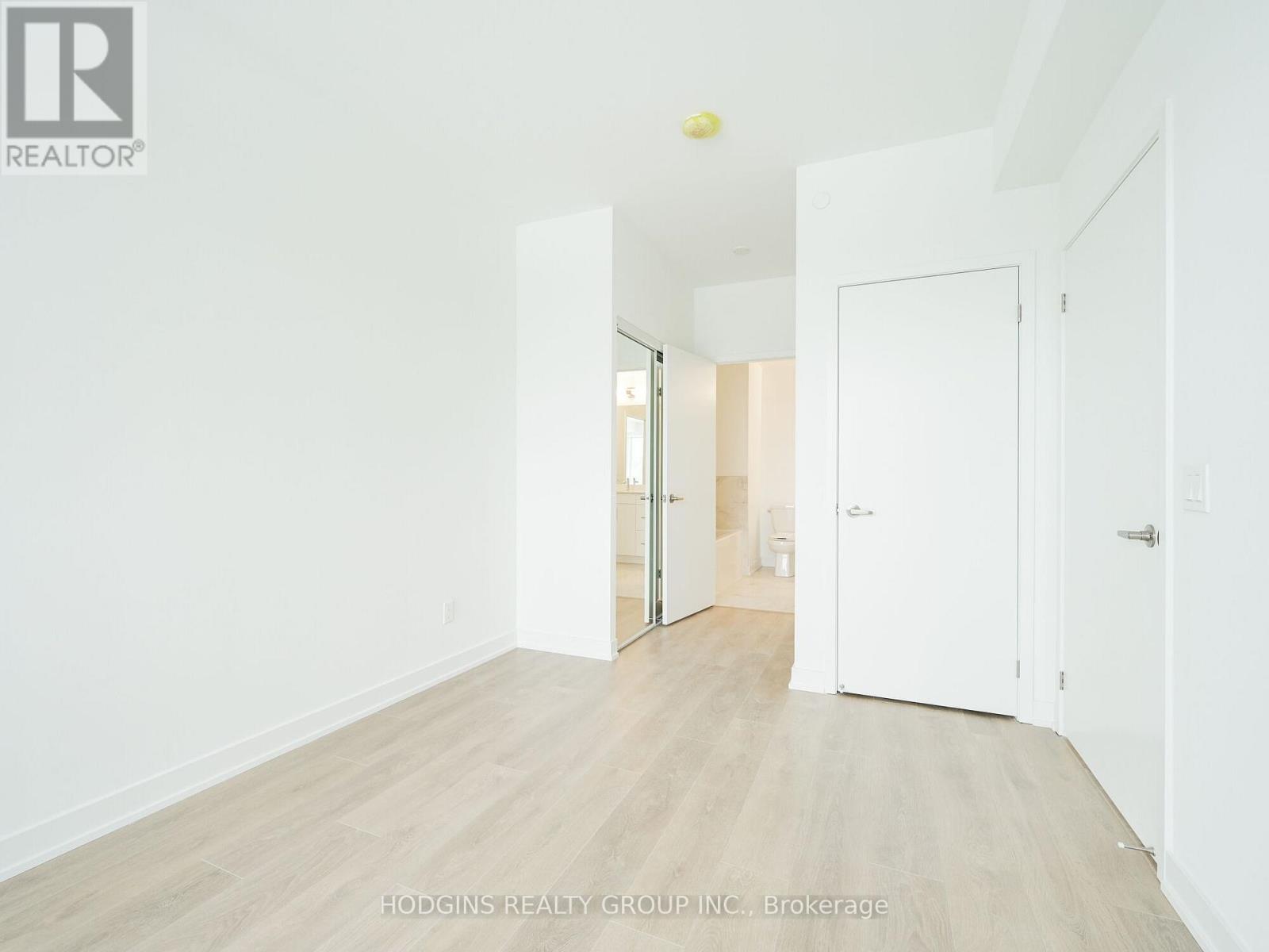 306 - 1035 Southdown Road, Mississauga, Ontario  L5J 0A2 - Photo 16 - W12630626