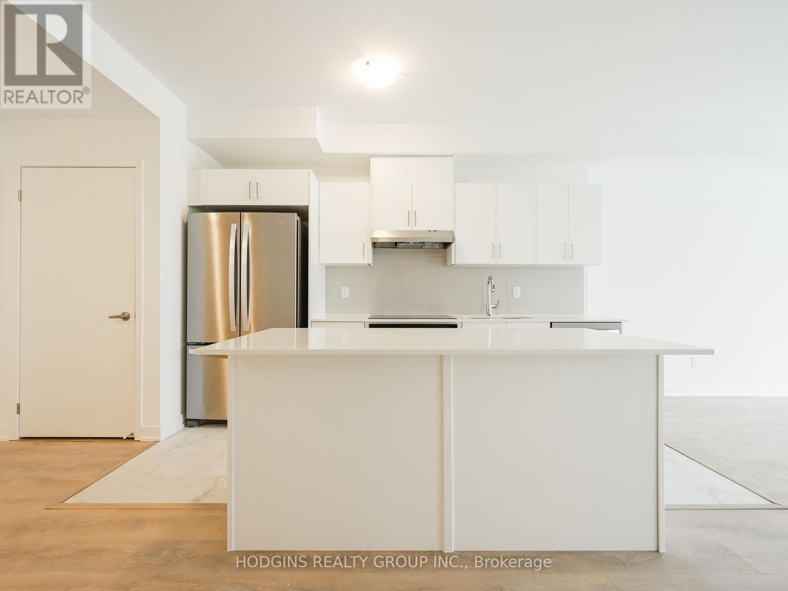 306 - 1035 Southdown Road, Mississauga, Ontario  L5J 0A2 - Photo 9 - W12630626