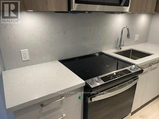 Lph 13 - 500 Plains Road E, Burlington, Ontario  L7T 2E1 - Photo 4 - W12630634