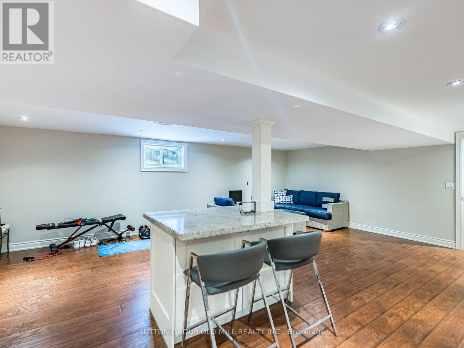 24 Cowley Avenue, Toronto, Ontario  M9B 2E3 - Photo 34 - W12630648