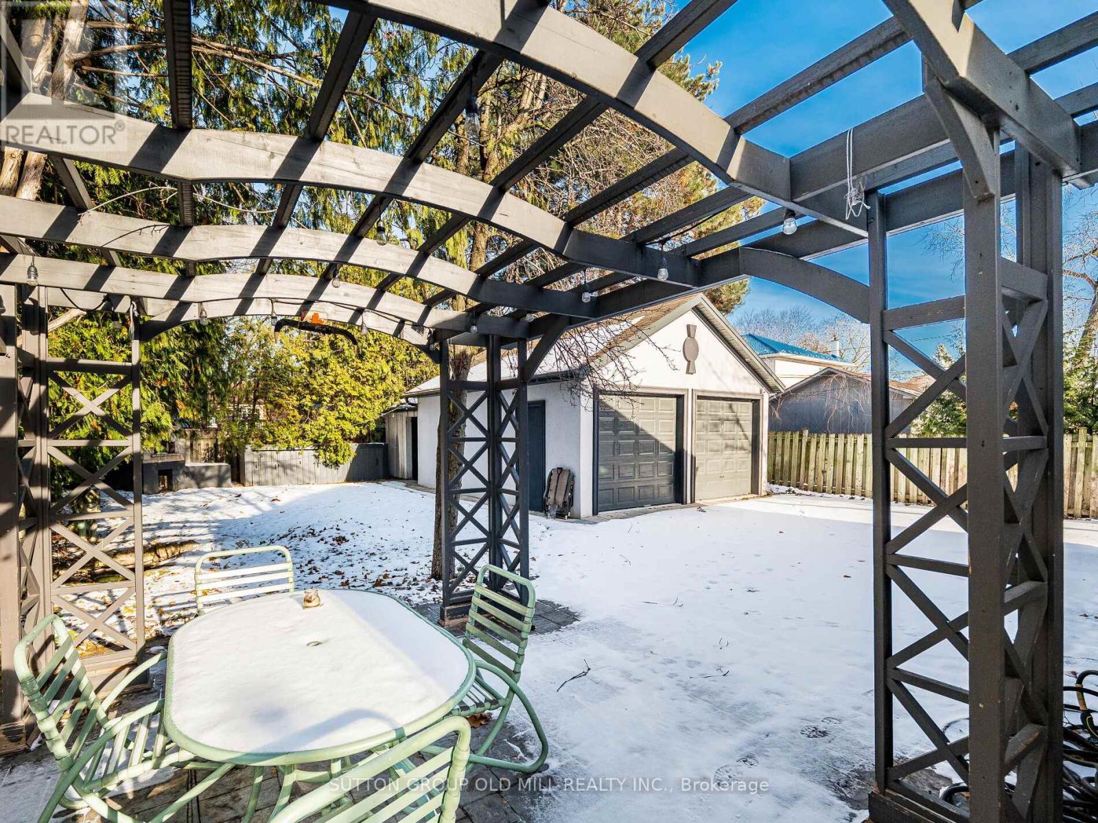 24 Cowley Avenue, Toronto, Ontario  M9B 2E3 - Photo 41 - W12630648