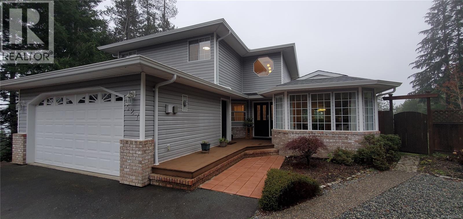 527 Cala Crt, Gold River, British Columbia