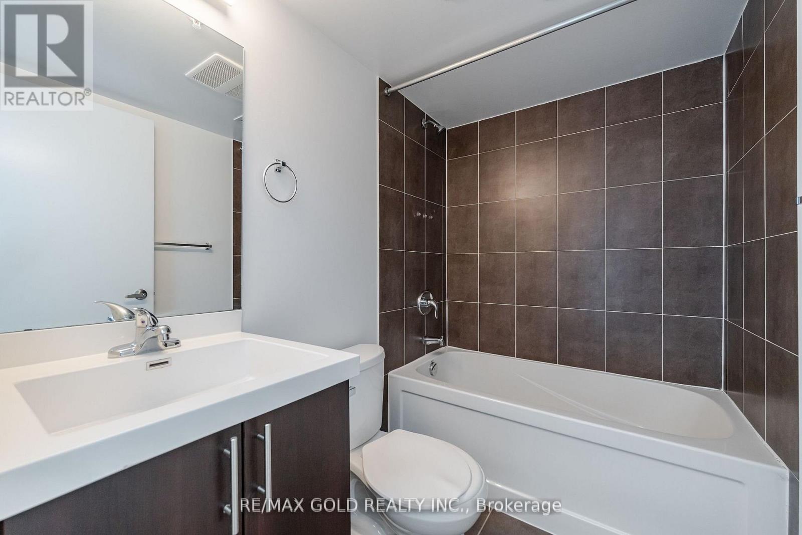 325 - 1410 Dupont Street, Toronto, Ontario  M6H 0B6 - Photo 14 - W12630664
