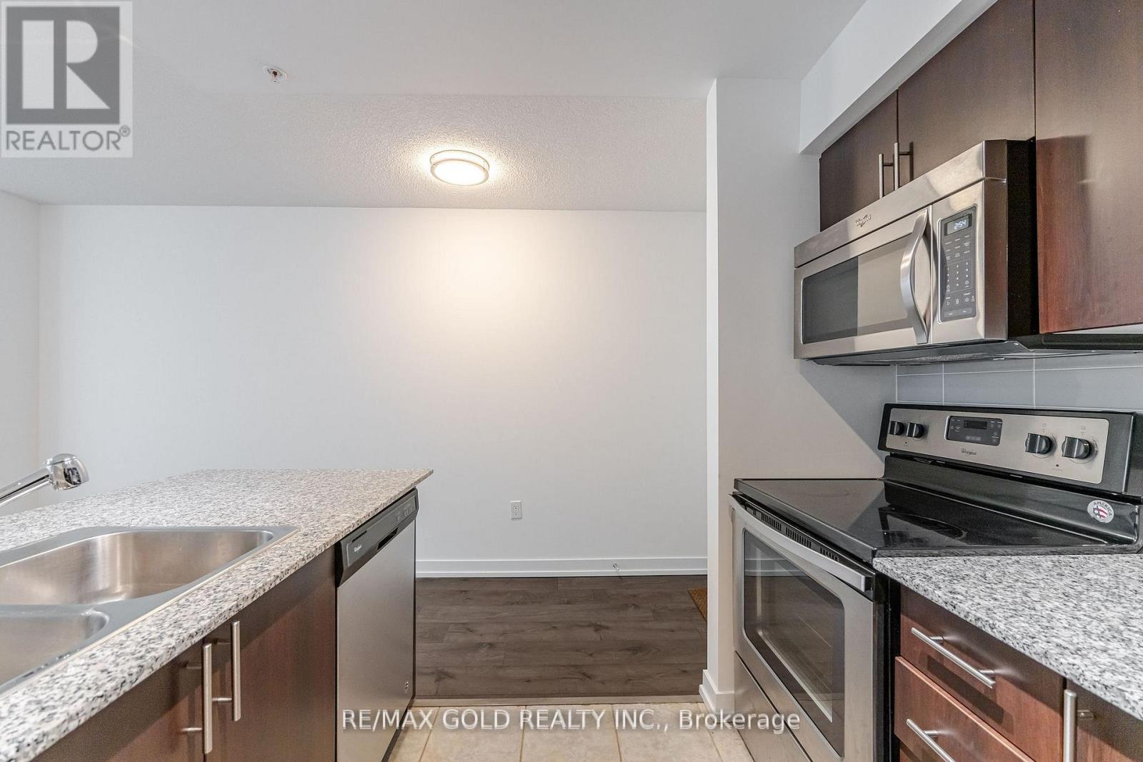 325 - 1410 Dupont Street, Toronto, Ontario  M6H 0B6 - Photo 4 - W12630664