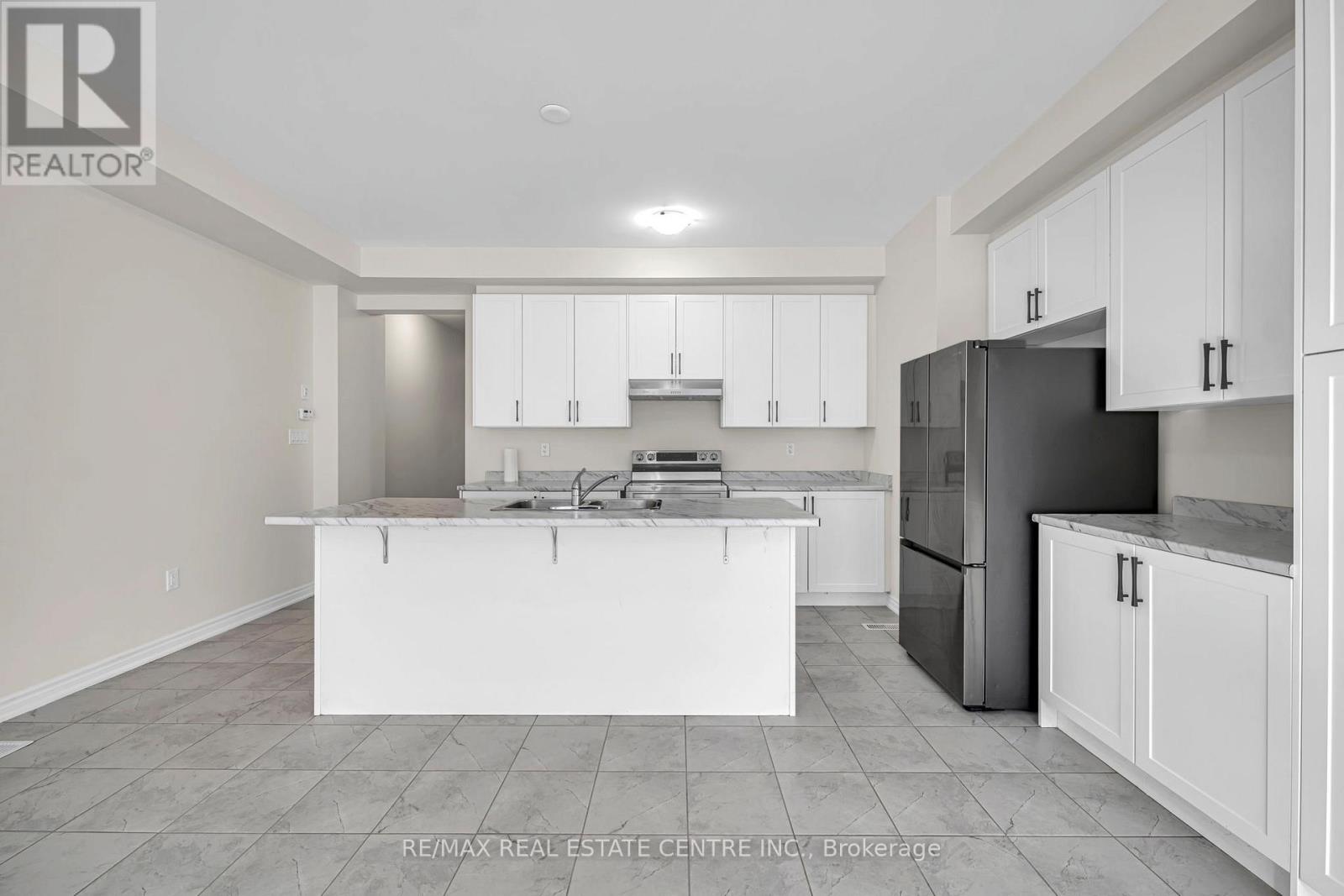 11 Donald Ficht Crescent, Brampton, Ontario  L7A 5H8 - Photo 19 - W12630686