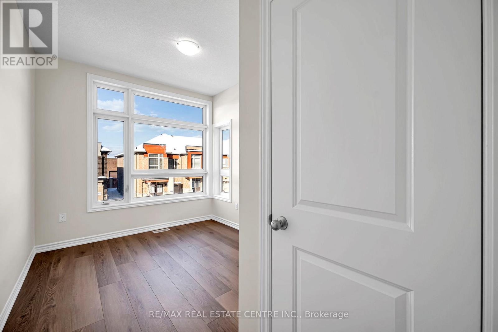 11 Donald Ficht Crescent, Brampton, Ontario  L7A 5H8 - Photo 26 - W12630686