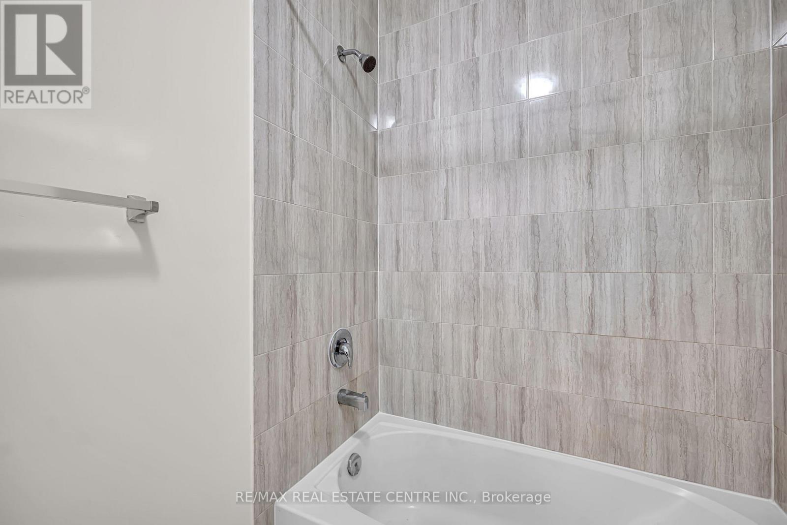 11 Donald Ficht Crescent, Brampton, Ontario  L7A 5H8 - Photo 33 - W12630686