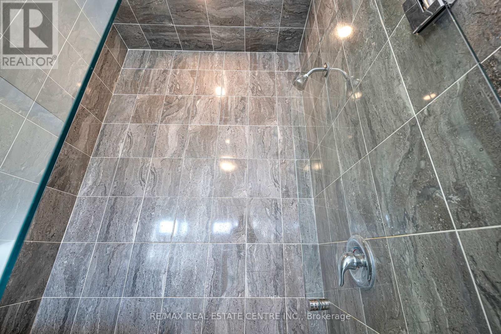 11 Donald Ficht Crescent, Brampton, Ontario  L7A 5H8 - Photo 41 - W12630686