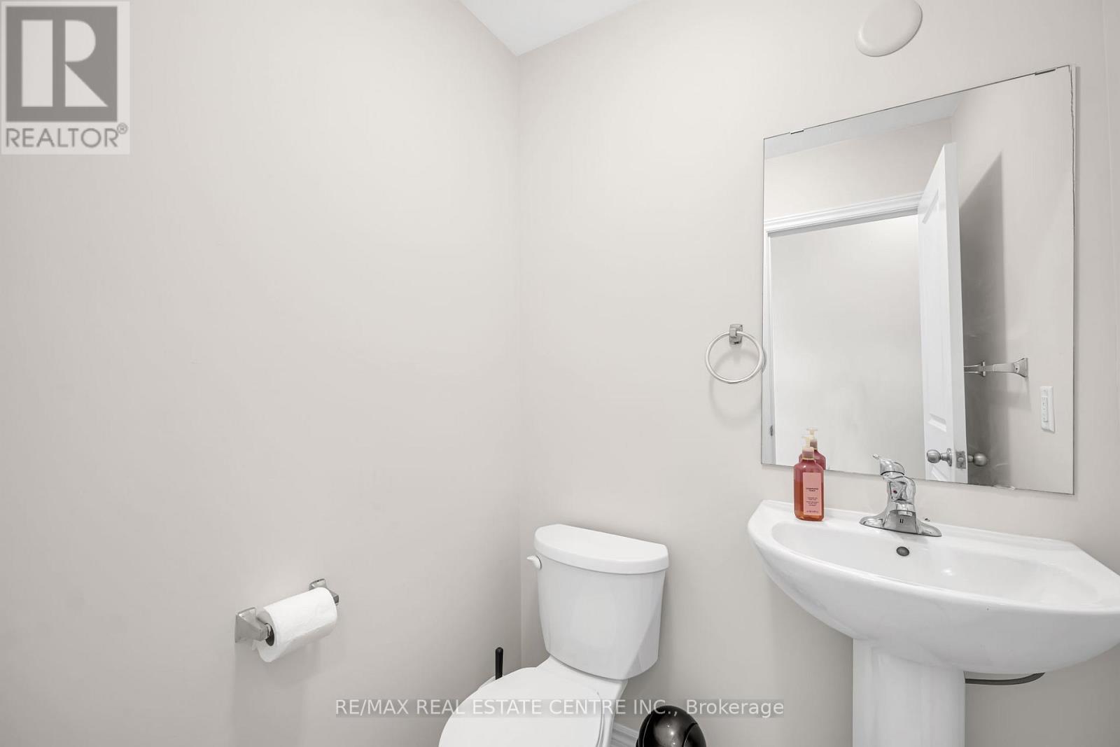 11 Donald Ficht Crescent, Brampton, Ontario  L7A 5H8 - Photo 7 - W12630686