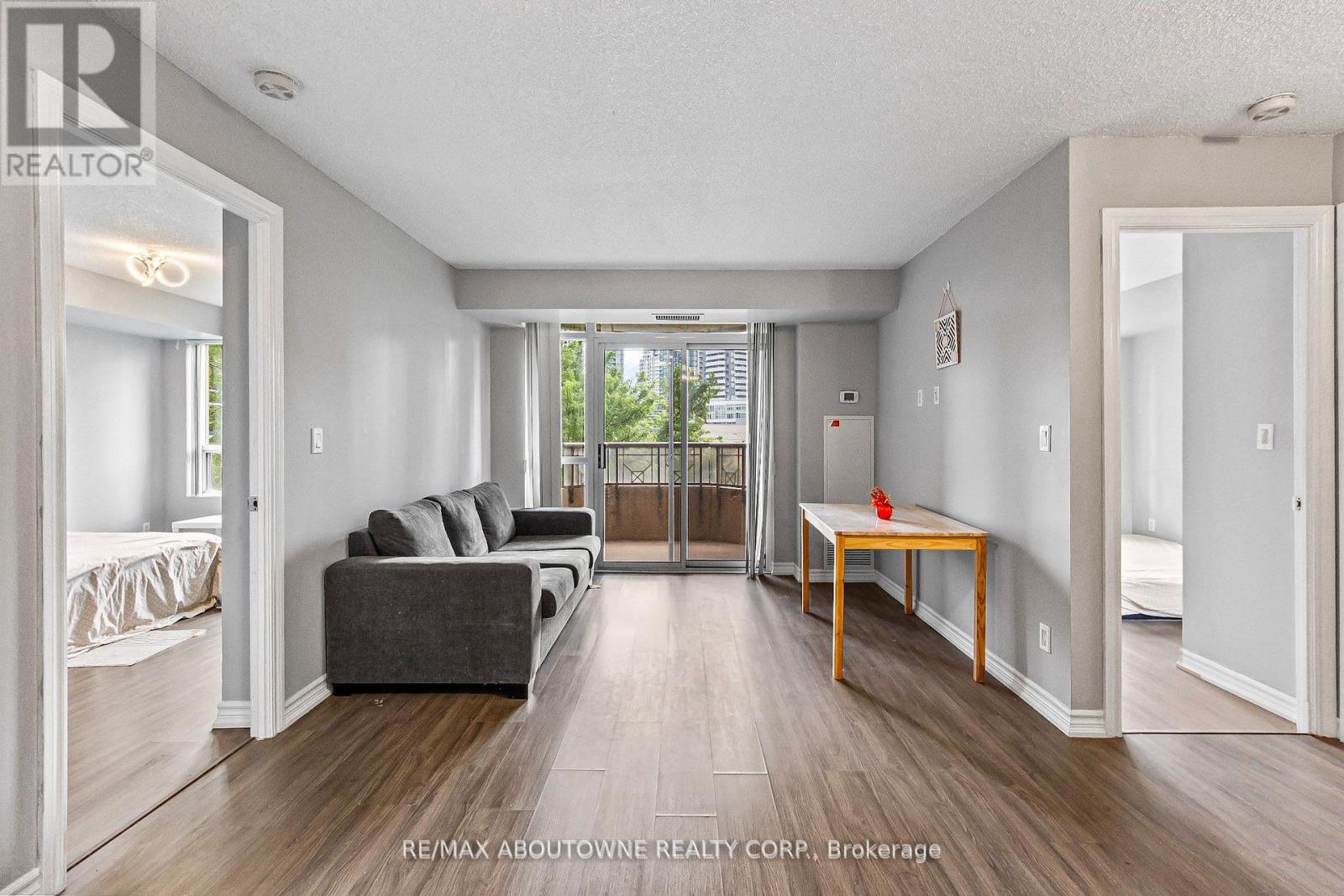 401 - 310 Burnhamthorpe Road W, Mississauga, Ontario  L5B 4P9 - Photo 12 - W12630704