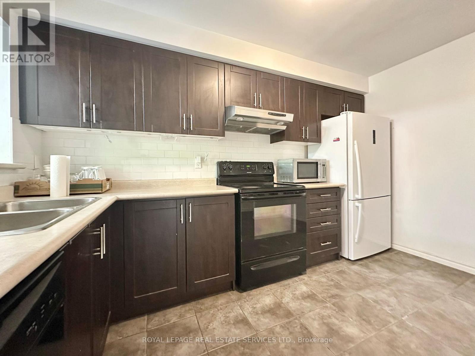 39 - 4600 Kimbermount Avenue, Mississauga, Ontario  L5M 6Z5 - Photo 5 - W12630726