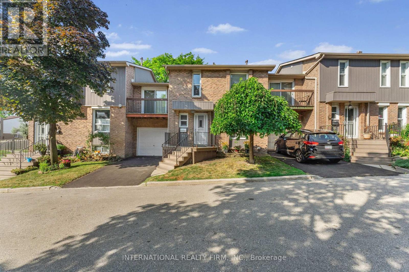 14 - 900 Dundas Street W, Mississauga (Erindale), Ontario  L5C 3B3 - Photo 3 - W12630728