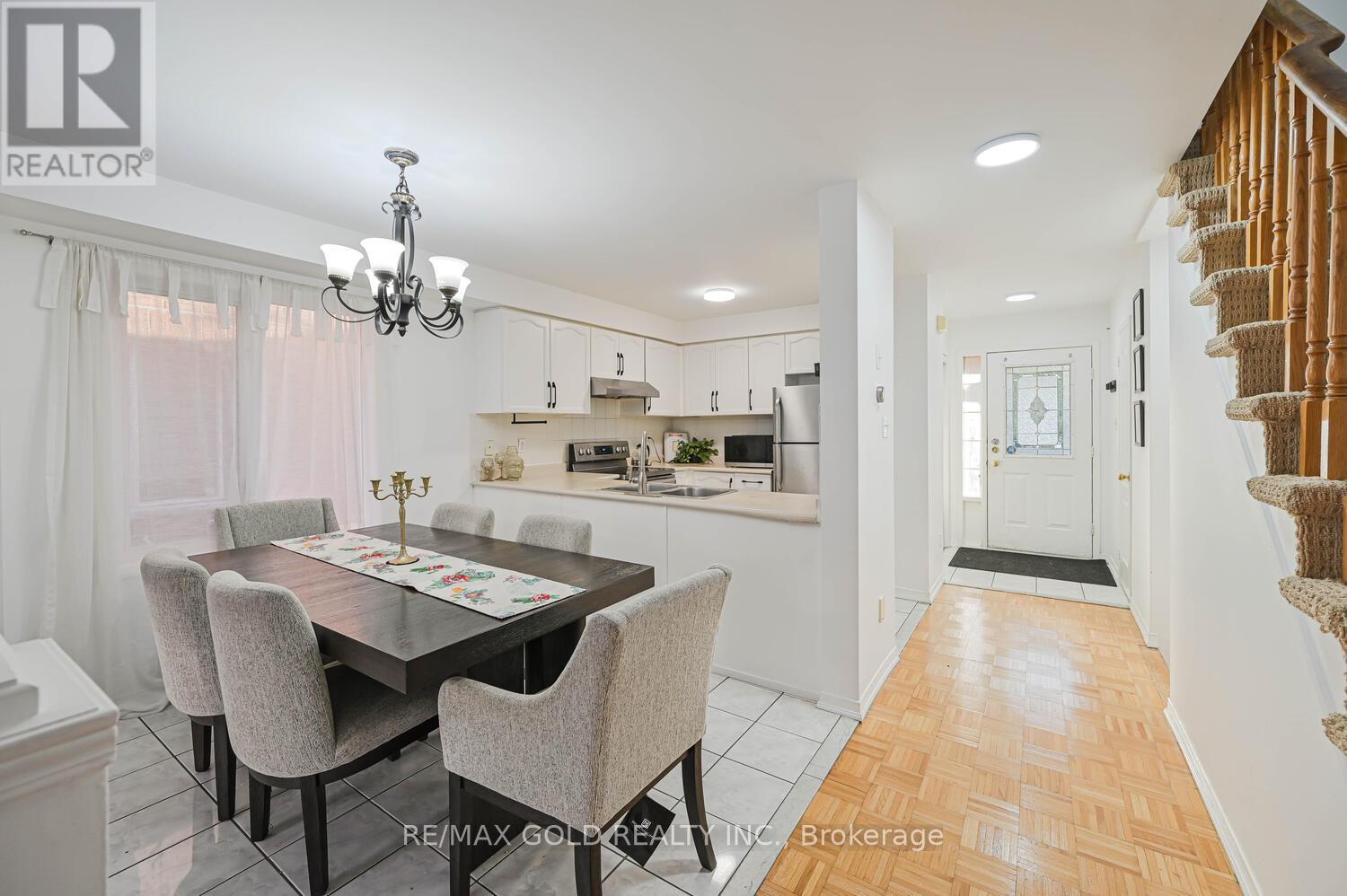 34 Earth Star Trail, Brampton, Ontario  L6R 2P3 - Photo 13 - W12630746