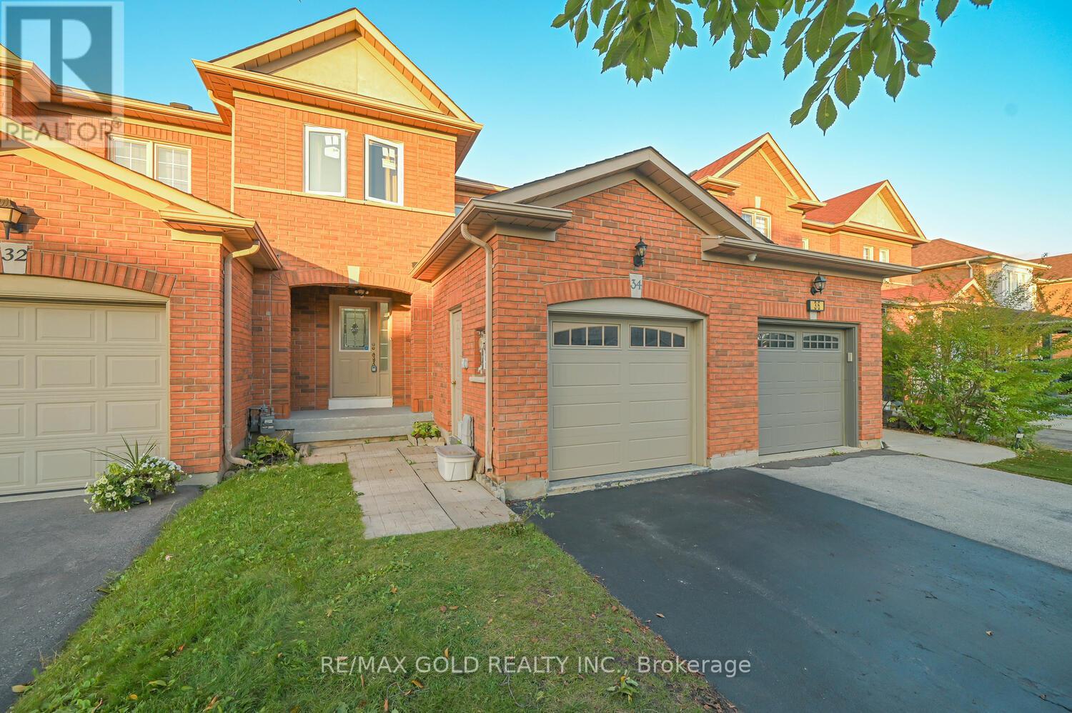 34 Earth Star Trail, Brampton, Ontario  L6R 2P3 - Photo 2 - W12630746