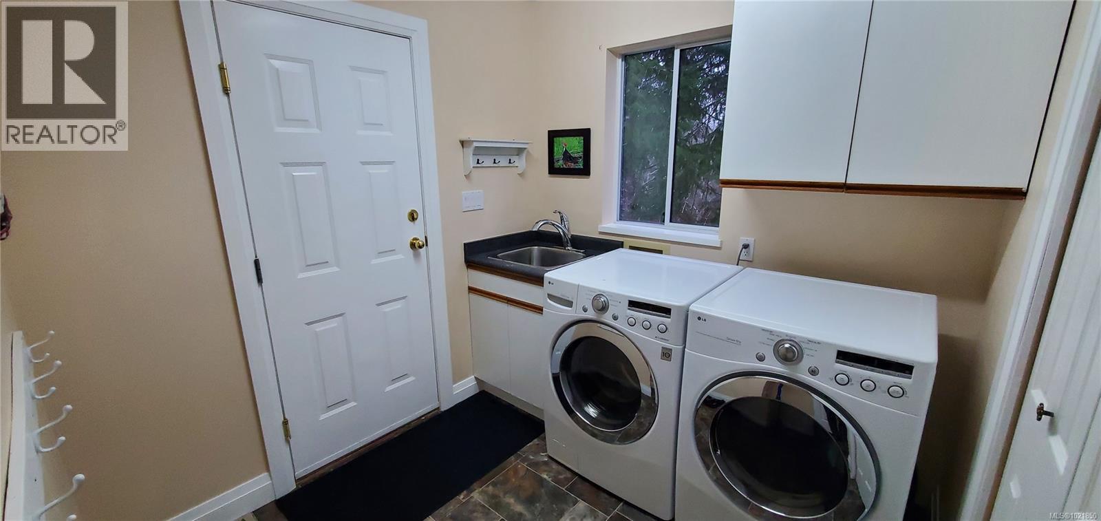 527 Cala Crt, Gold River, British Columbia V0P 1G0 - Photo 19 - 1021850