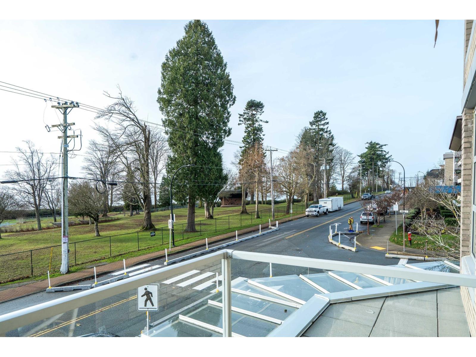 204 15777 Marine Drive, Surrey, British Columbia V4B 1E5 - Photo 25 - R3073365