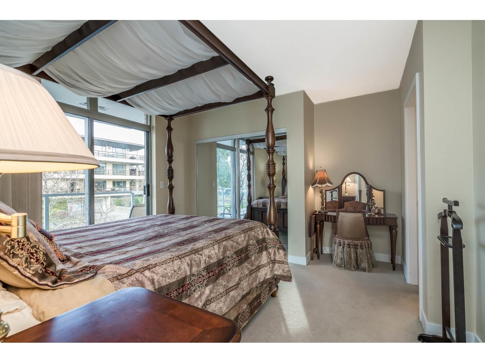 204 15777 Marine Drive, Surrey, British Columbia V4B 1E5 - Photo 5 - R3073365