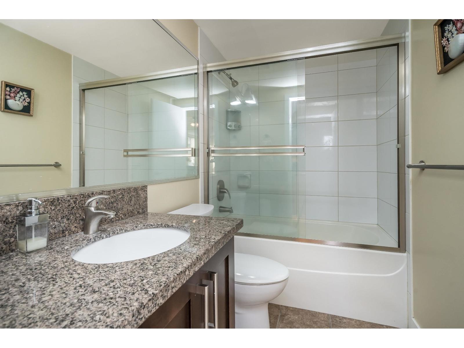 204 15777 Marine Drive, Surrey, British Columbia V4B 1E5 - Photo 8 - R3073365