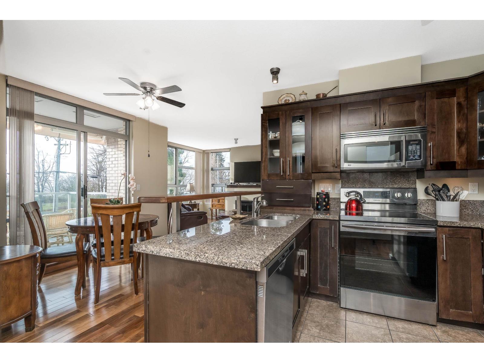 204 15777 Marine Drive, Surrey, British Columbia V4B 1E5 - Photo 17 - R3073365