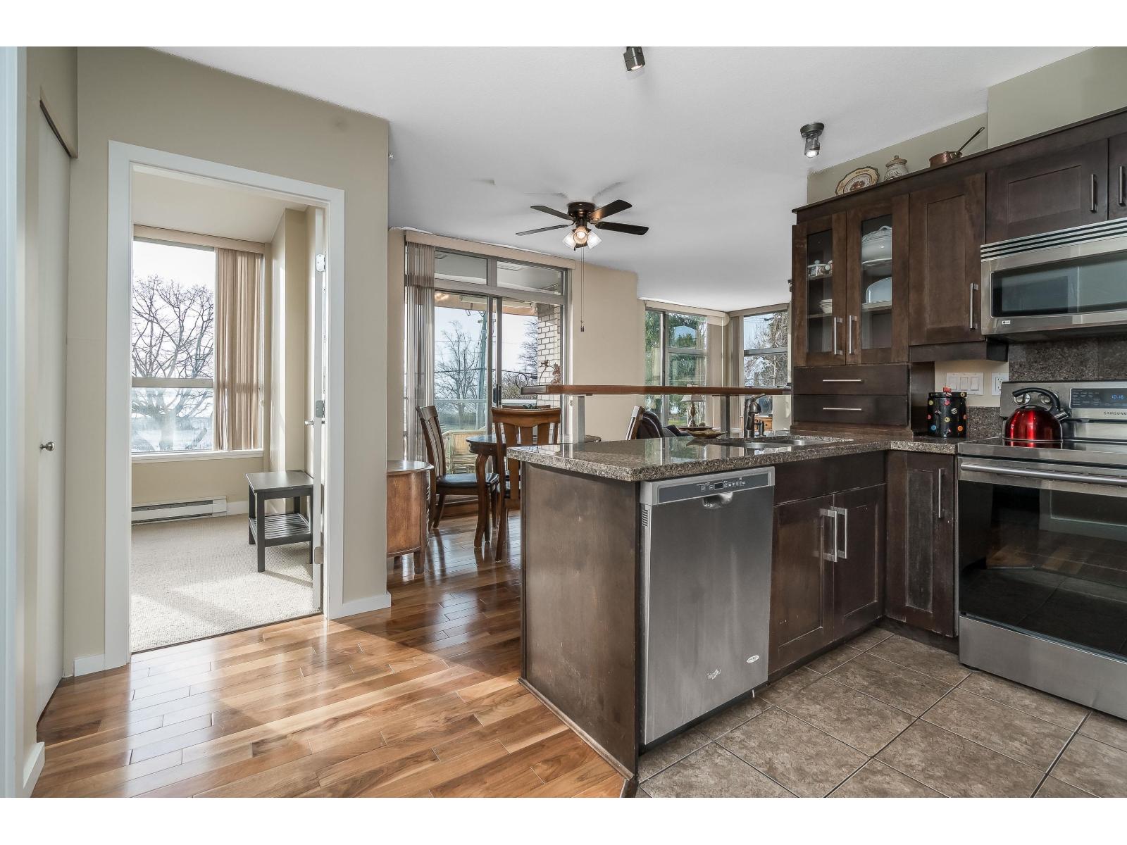 204 15777 Marine Drive, Surrey, British Columbia V4B 1E5 - Photo 19 - R3073365