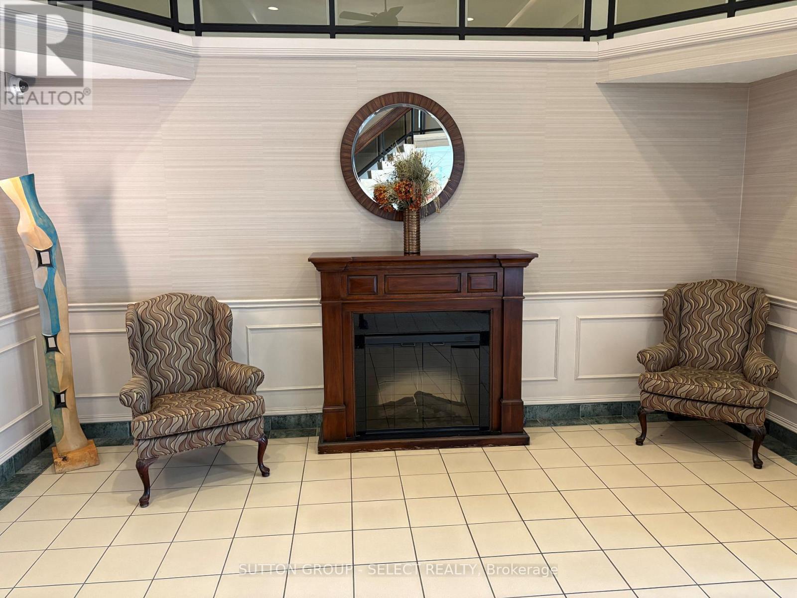 1703 - 363 Colborne Street, London East, Ontario  N6B 3N3 - Photo 4 - X12630800