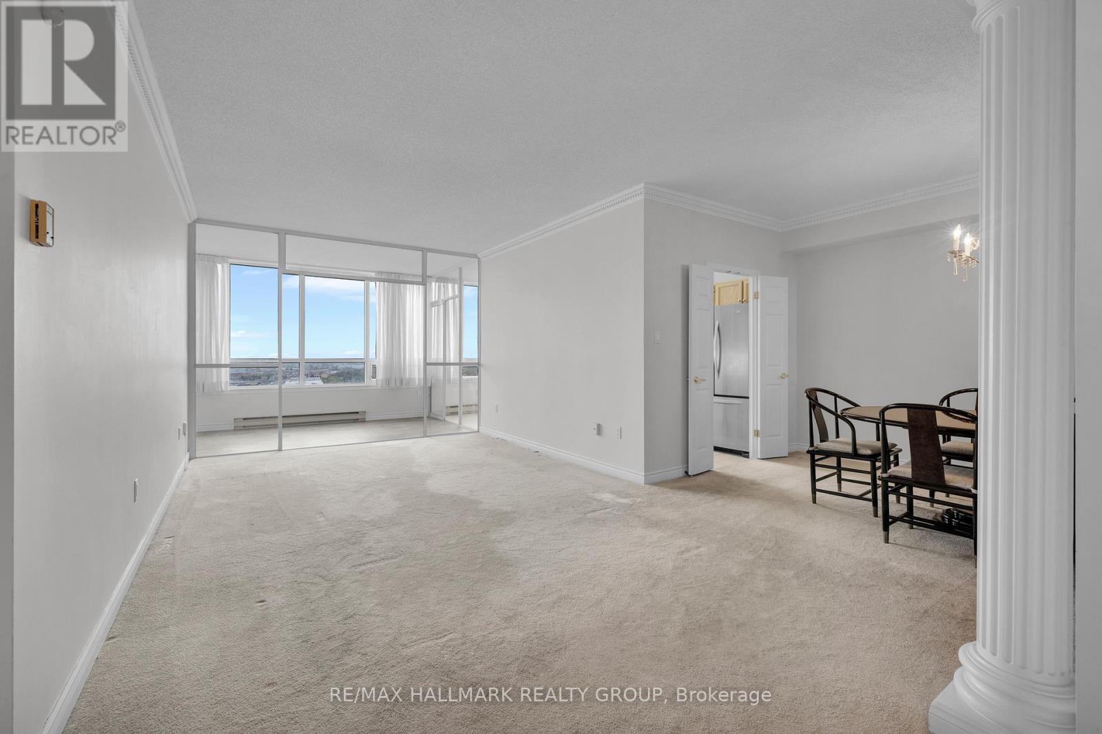 2204 - 1480 Riverside Drive, Ottawa, Ontario  K1G 5H2 - Photo 5 - X12630762