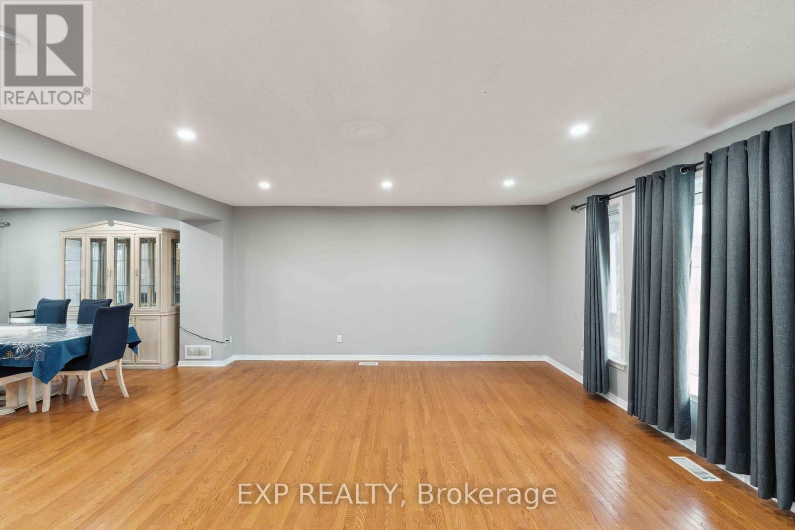 230 Monterey Drive, Ottawa, Ontario  K2H 7A8 - Photo 10 - X12630806