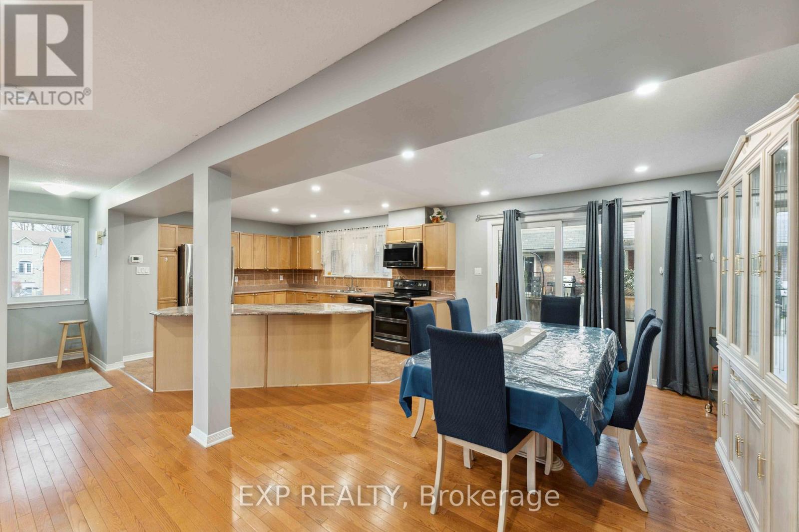 230 Monterey Drive, Ottawa, Ontario  K2H 7A8 - Photo 13 - X12630806