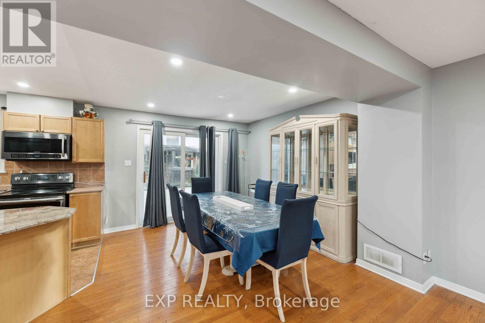 230 Monterey Drive, Ottawa, Ontario  K2H 7A8 - Photo 16 - X12630806