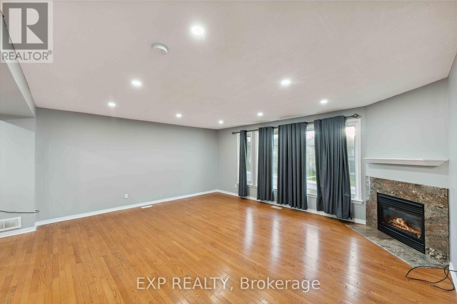 230 Monterey Drive, Ottawa, Ontario  K2H 7A8 - Photo 8 - X12630806