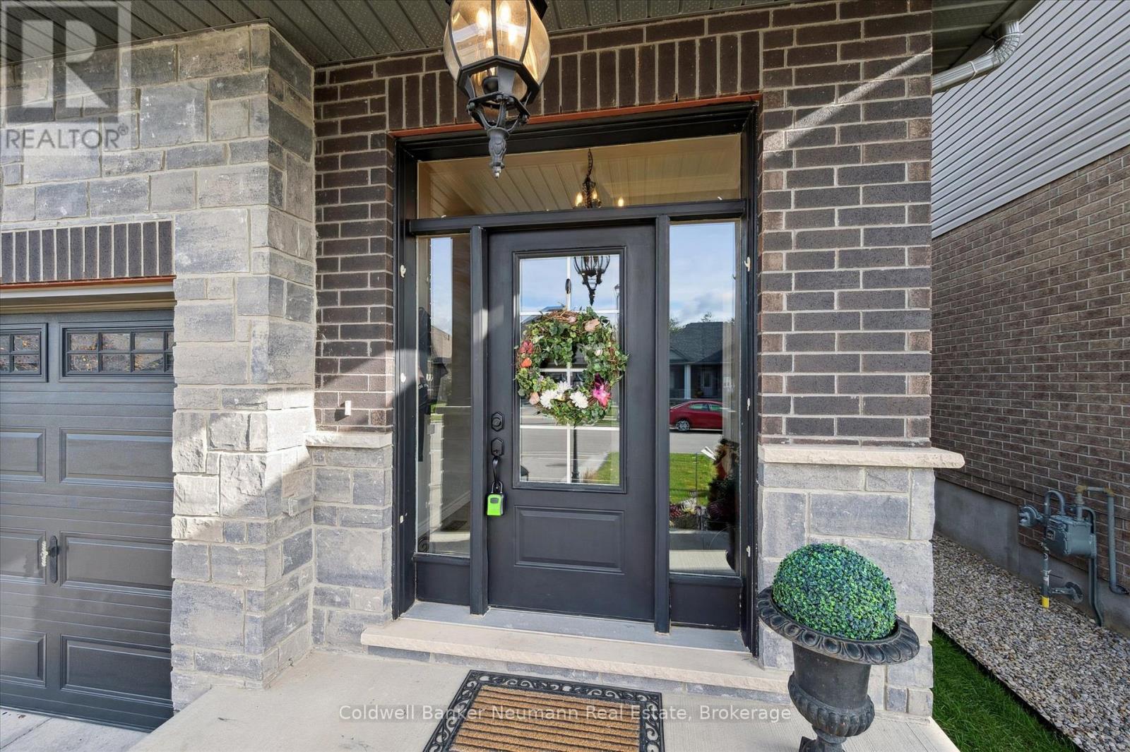 84 Cutting Drive, Centre Wellington, Ontario  N0B 1S0 - Photo 3 - X12561740