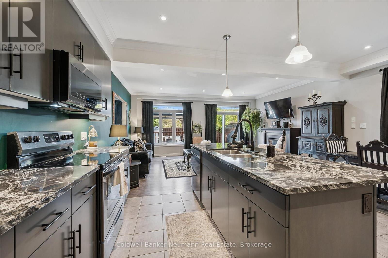 84 Cutting Drive, Centre Wellington, Ontario  N0B 1S0 - Photo 6 - X12561740